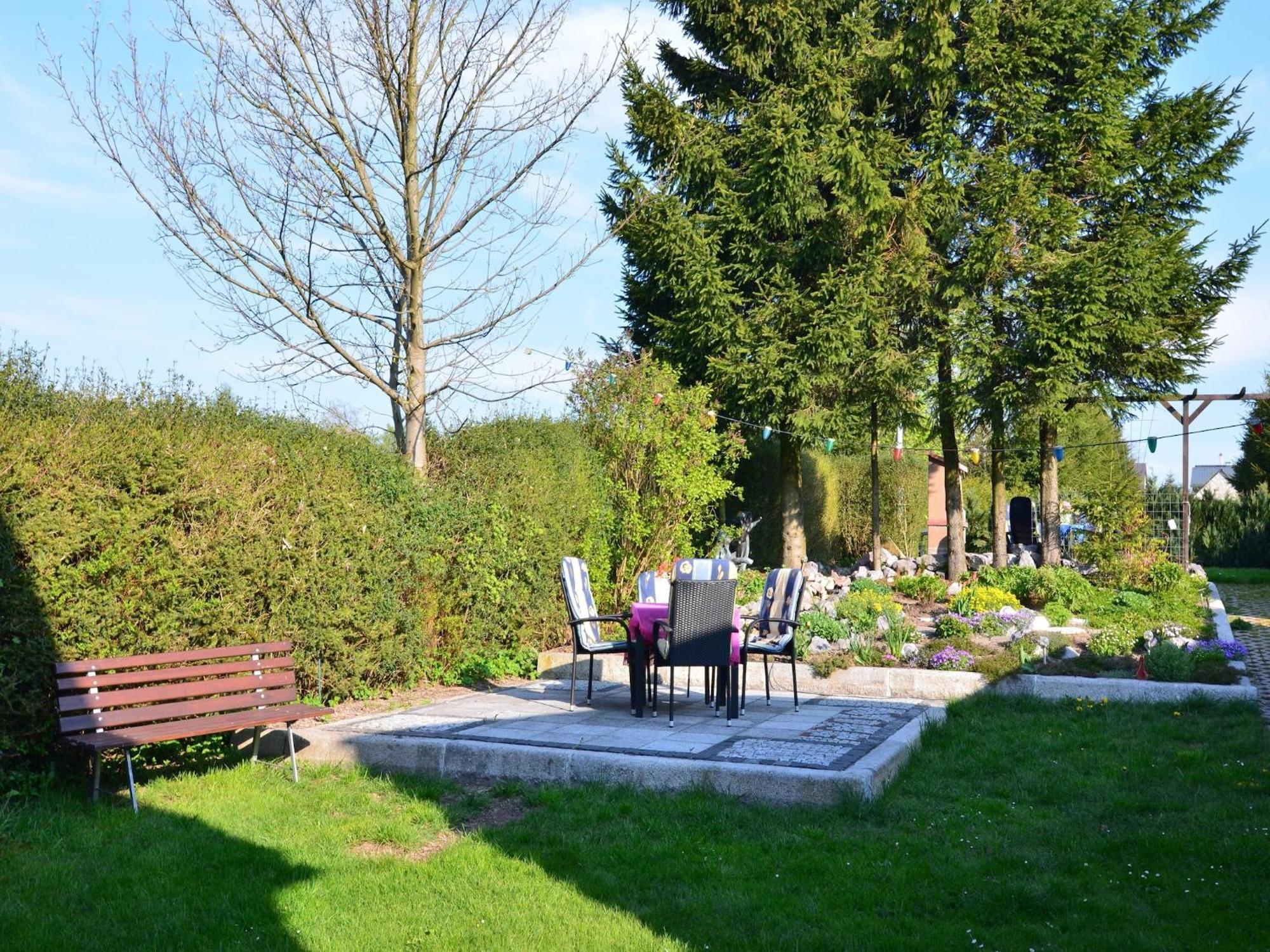 Holiday Home With Garden Neustadt am Rennsteig Exterior photo
